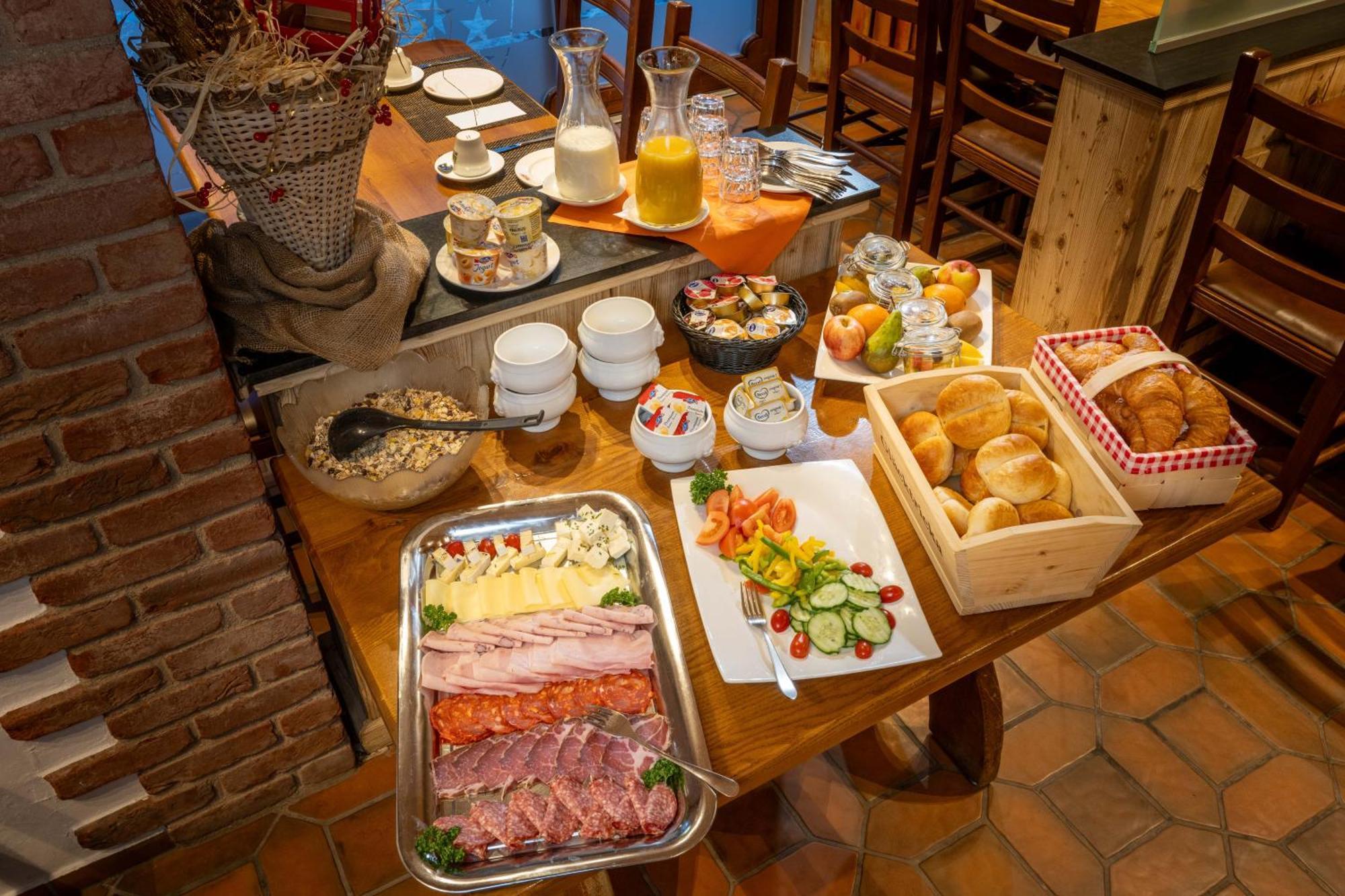 Mountain Lodge Grächen Екстериор снимка